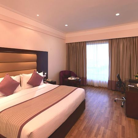 Jp Hotel & Resorts Ню Делхи Екстериор снимка